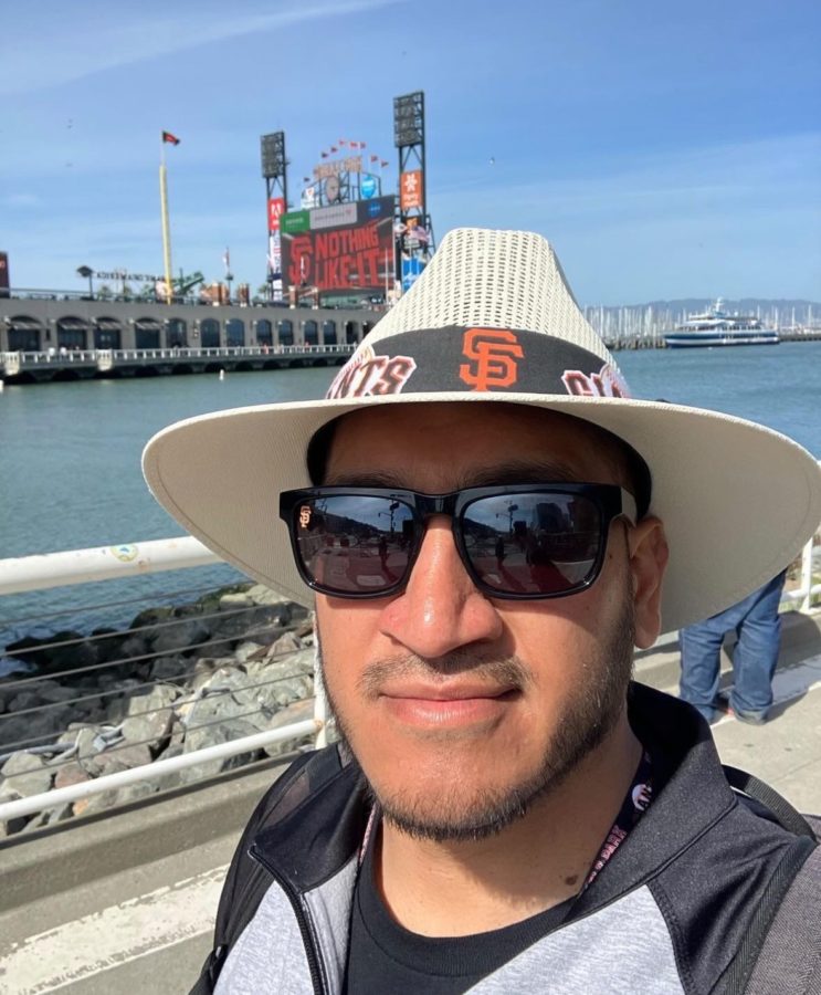 Riordan alumnus Anthony Garcia 05 is an in-game host for the Giants at Oracle Park and co-host for NBC Sports Bay Areas Summer Sunday. 