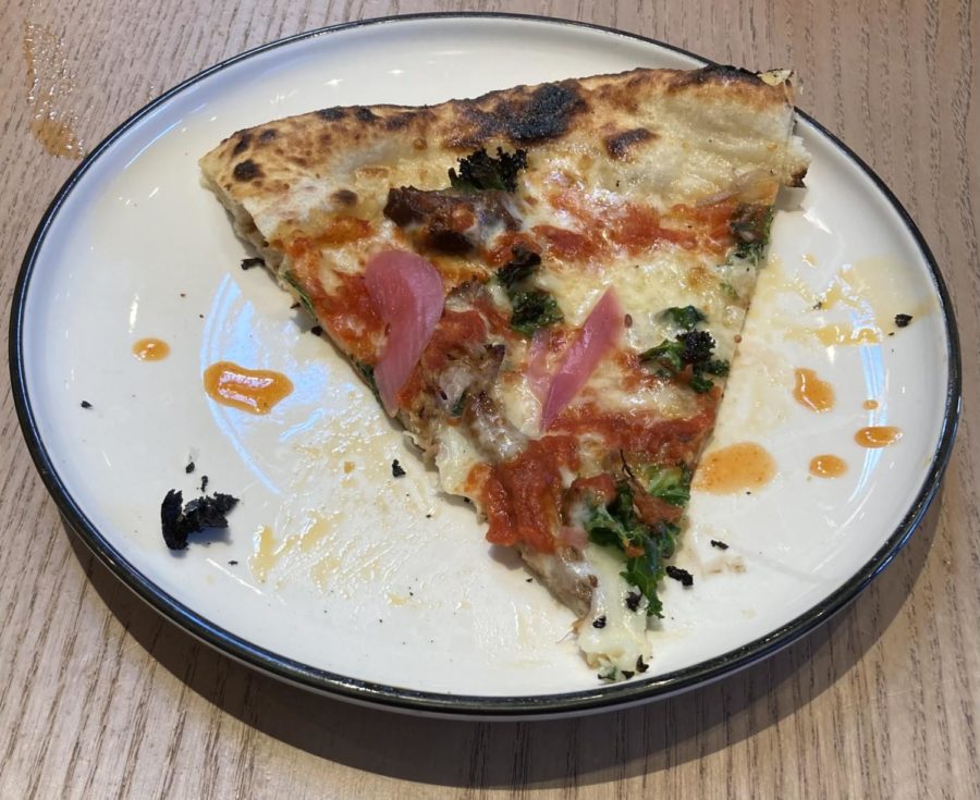 DAMNFiNE+Makes+Damn+Fine+Pizza