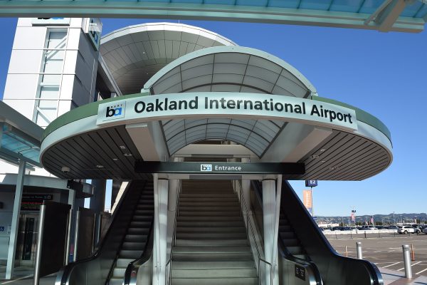 The entrance to the Oakland International Airport station.