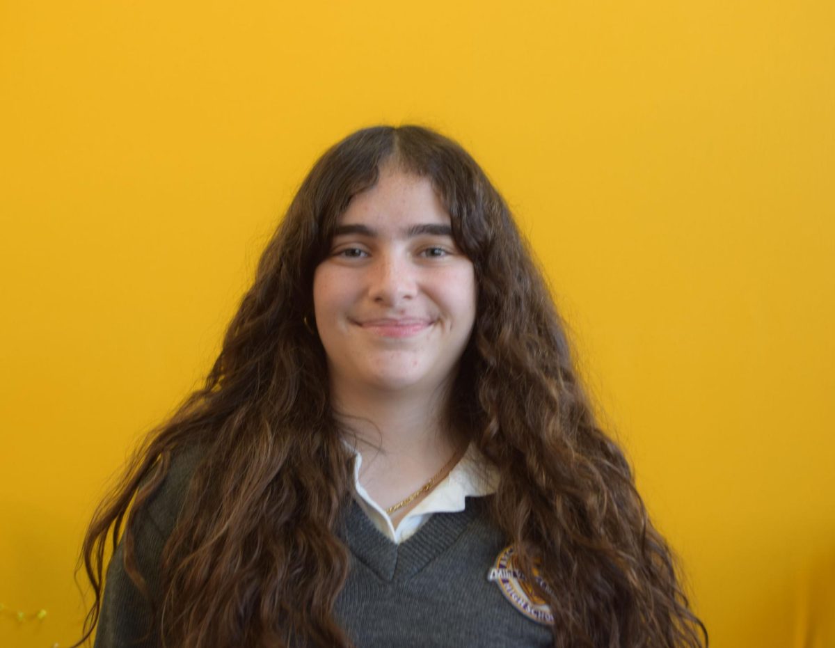 Isabella Thumas '26